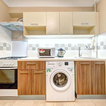 Apartments Near Ocean Plaza Druzhby Narodov Boulevard 8A Kiev Ngoại thất bức ảnh