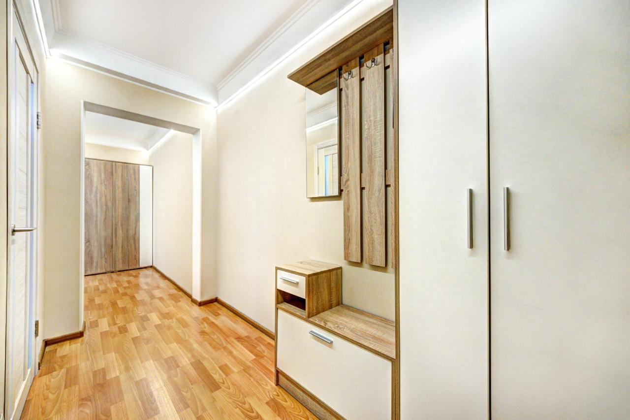 Apartments Near Ocean Plaza Druzhby Narodov Boulevard 8A Kiev Ngoại thất bức ảnh